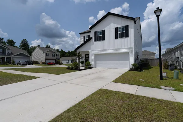 $415,000 | 401 Eastern Pne Drive, Summerville, SC 29486