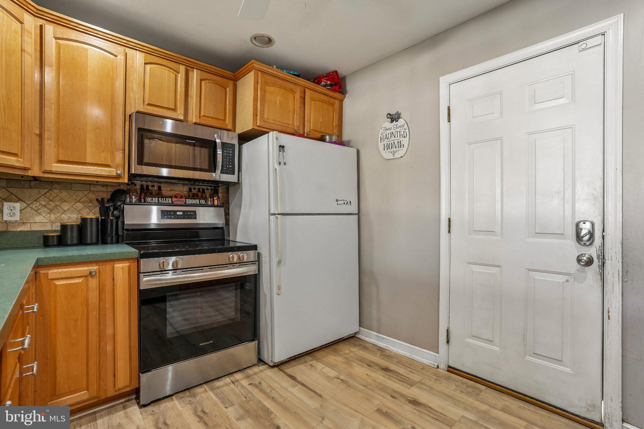 207 Rolling Road Broomall, PA 19008 - Photo 7 of 34 Gallery Image 7