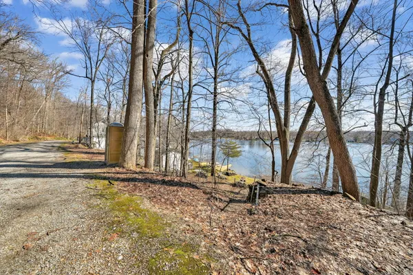 $550,000 | 65721 North Drive, Cassopolis, MI 49031