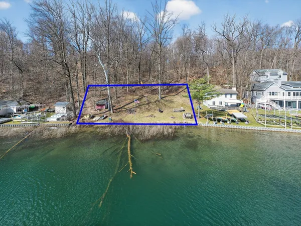 $550,000 | 65721 North Drive, Cassopolis, MI 49031