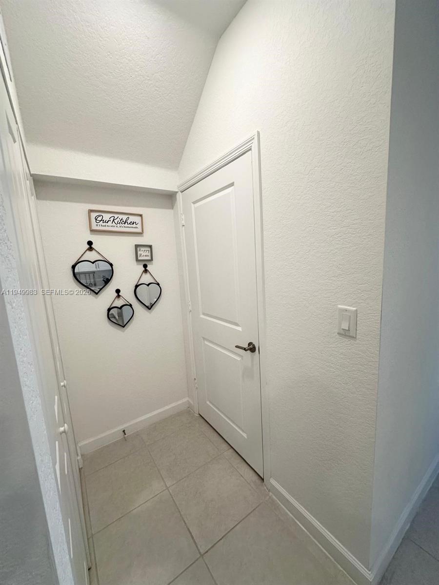 13403 Southwest 287th Terrace Homestead, FL 33033 - Photo 14 of 40