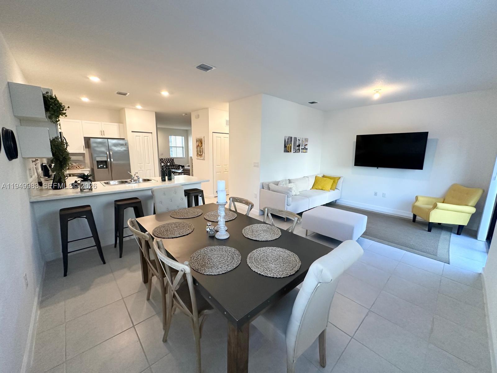 13403 Southwest 287th Terrace Homestead, FL 33033 - Photo 6 of 40