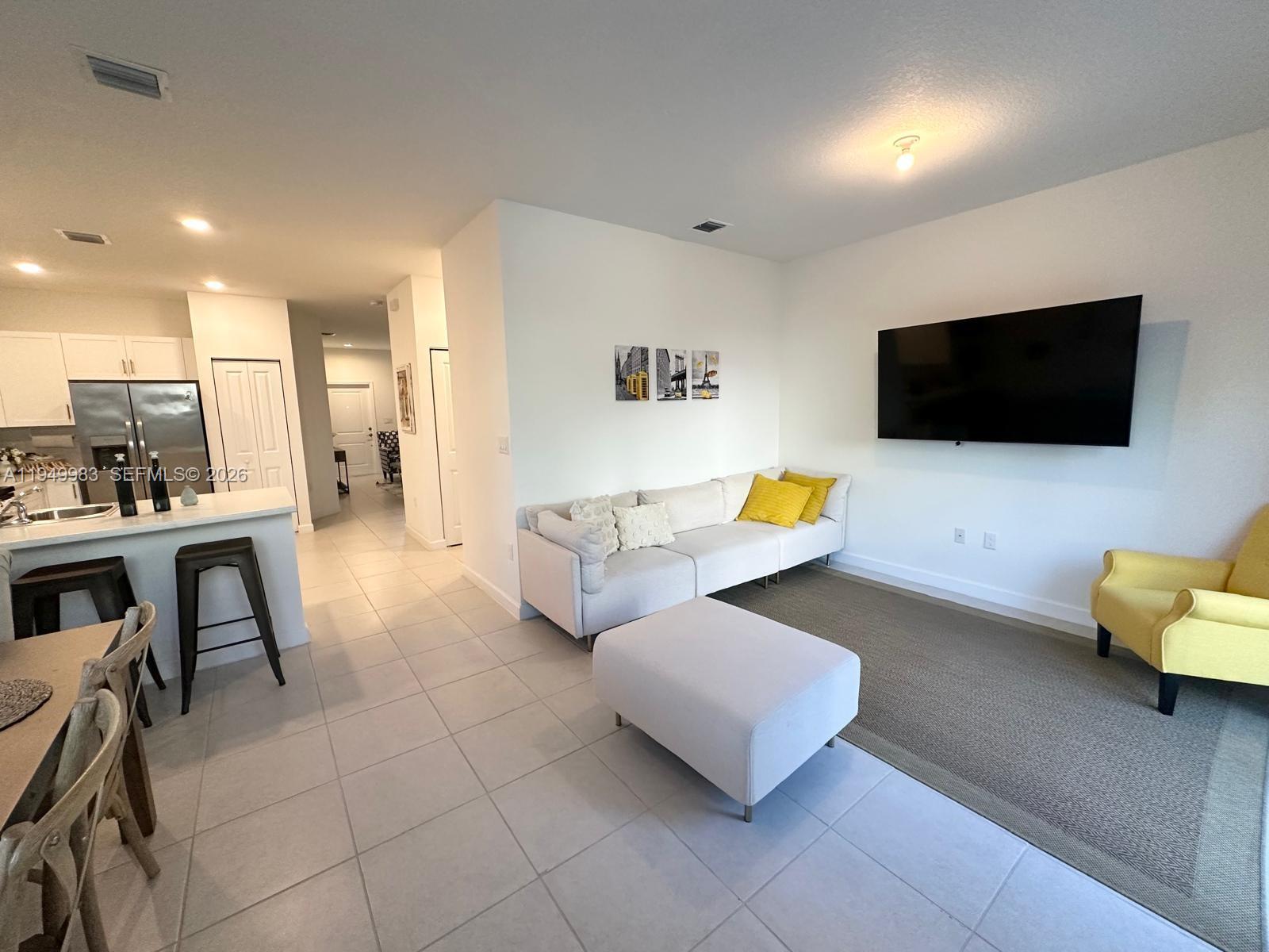 13403 Southwest 287th Terrace Homestead, FL 33033 - Photo 7 of 40