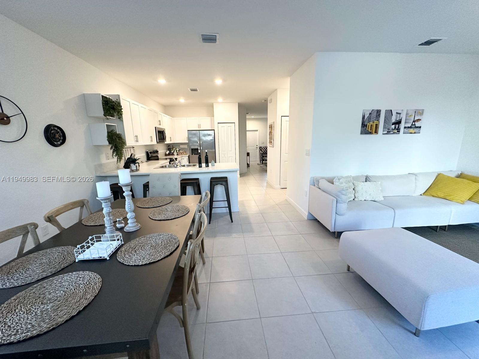 13403 Southwest 287th Terrace Homestead, FL 33033 - Photo 8 of 40