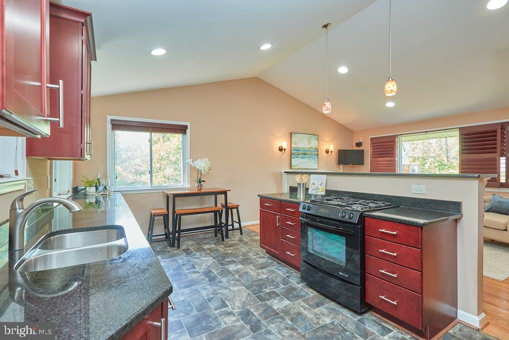 3803 Ridge Road Annandale, VA 22003 - Photo 2 of 33 Open airy kitchen with room for a table