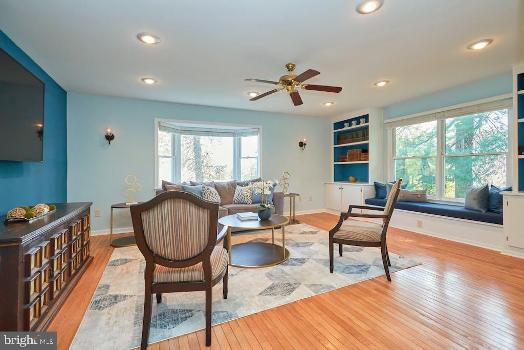 3803 Ridge Road Annandale, VA 22003 - Photo 9 of 33 Surround yourself with natural light
