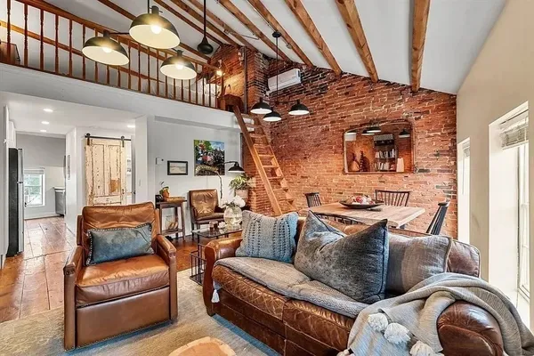 $3,700 | 25 State Street, Unit 301, Newburyport, MA 01950