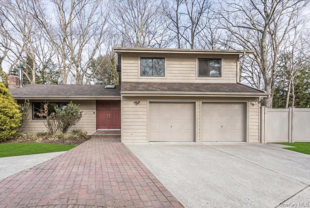 11 Jeanne Road Lake Grove, NY 11755 - Photo 1 of 25