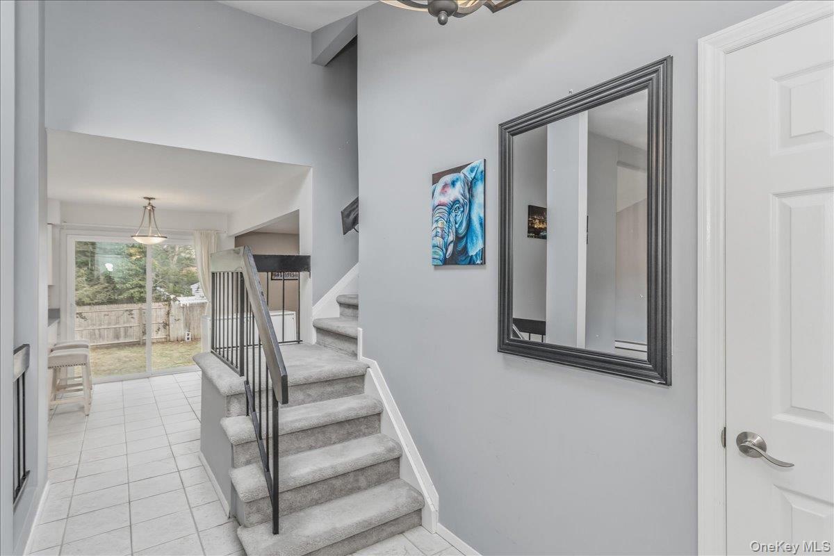 11 Jeanne Road Lake Grove, NY 11755 - Photo 16 of 25