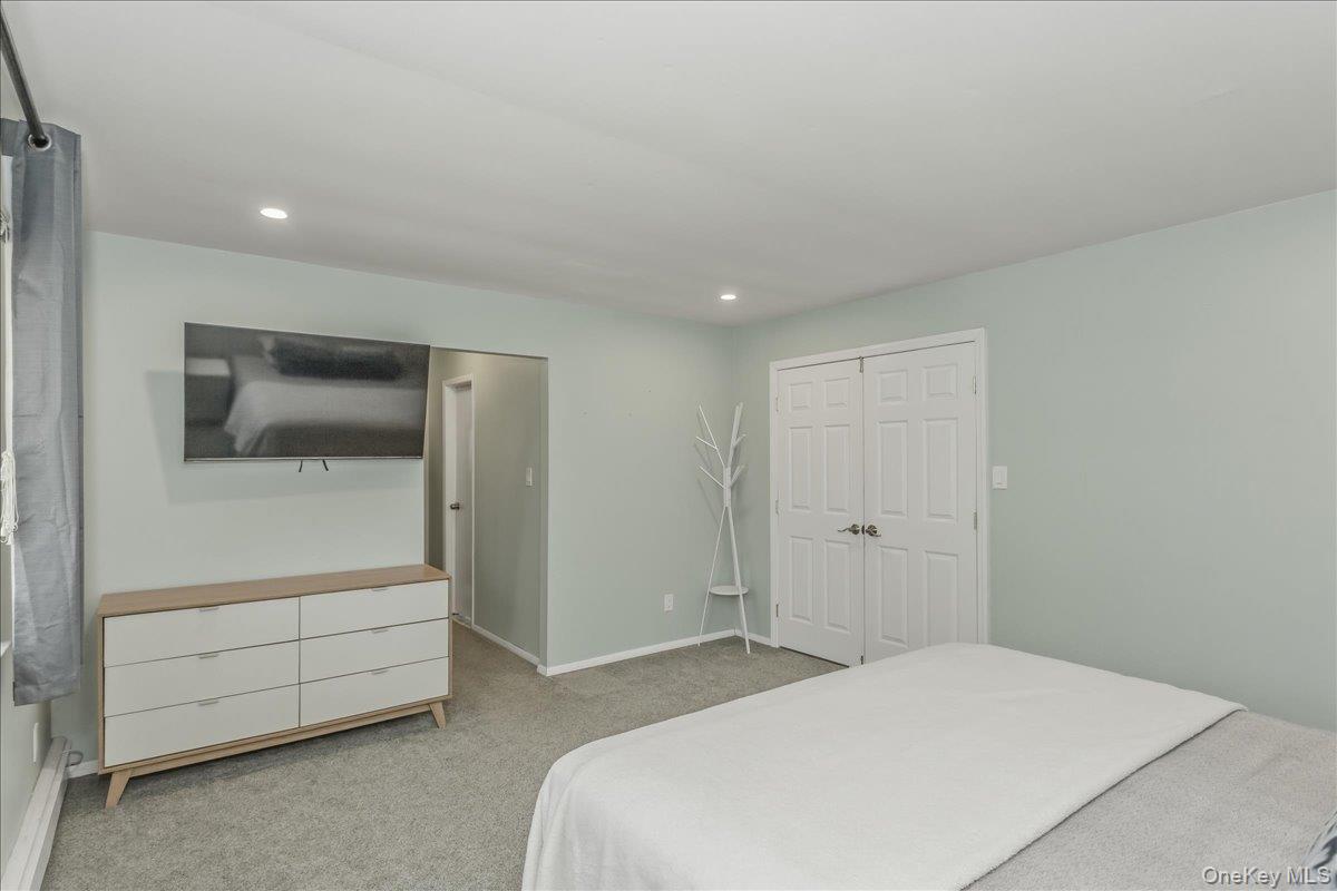 11 Jeanne Road Lake Grove, NY 11755 - Photo 18 of 25