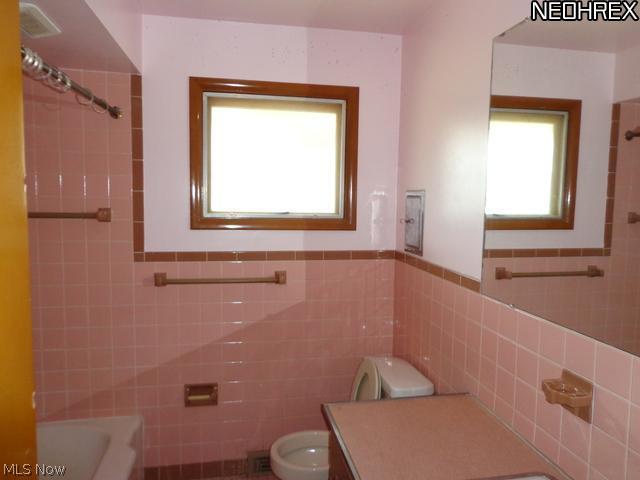10210 Broadview Road Broadview Heights, OH 44147 - Photo 7 of 10