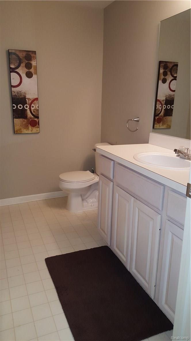 441 Lilly View Court, Unit 67 Howell, MI 48843 - Photo 12 of 15 20160213_195035.jpg