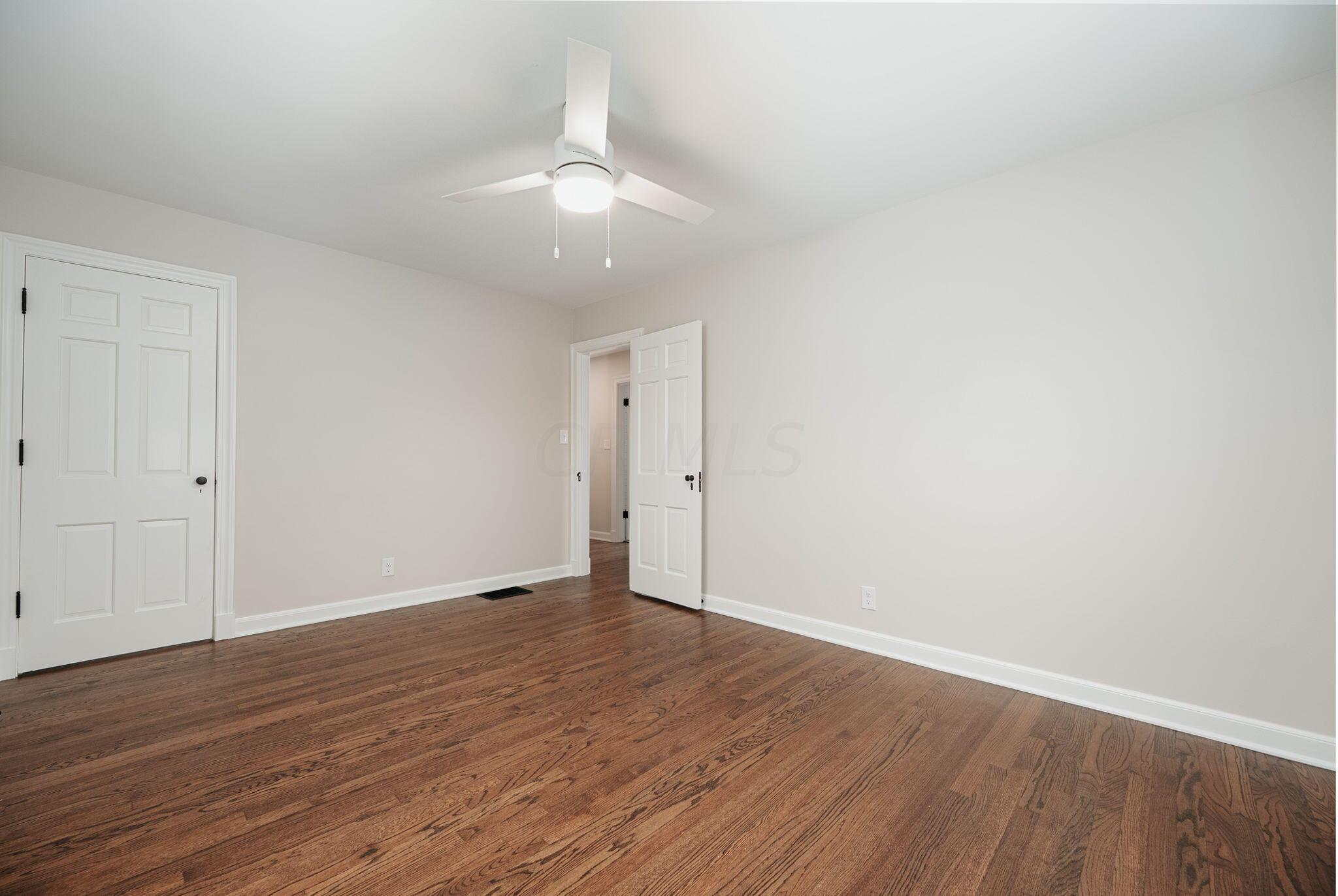 1881 Stanford Road Columbus, OH 43212 - Photo 22 of 37 Neutral decor throughout