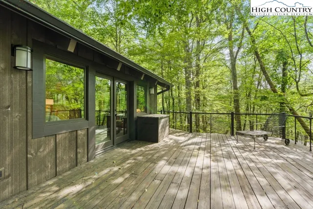 a view of a outdoor space