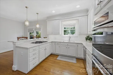 $929,000 | 3726 Surry Ridge Court, Charlotte, NC 28210