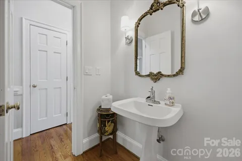 $929,000 | 3726 Surry Ridge Court, Charlotte, NC 28210