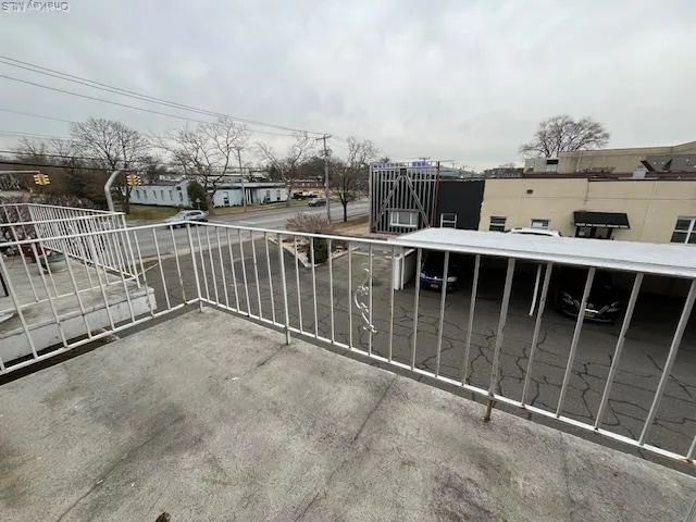 $2,300 | 84 Shore Road, Unit D2, Port Washington, NY 11050