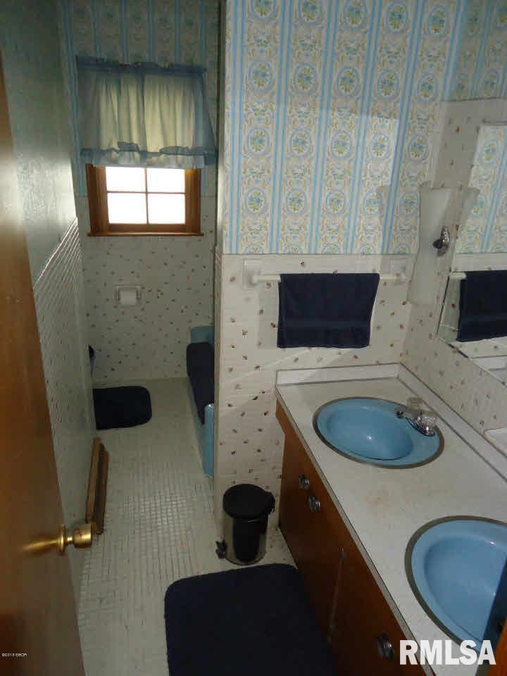 2247 Barham Road Odin, IL 62870 - Photo 15 of 23