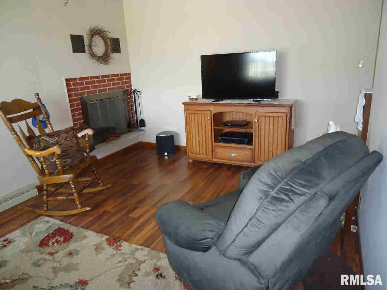 2247 Barham Road Odin, IL 62870 - Photo 5 of 23