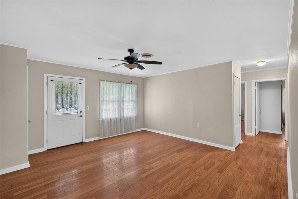 305 8th Street Northeast Springhill, LA 71075 - Photo 3 of 22