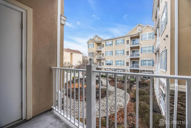 $345,000 | 540 Cranbury Road, Unit 219, East Brunswick, NJ 08816