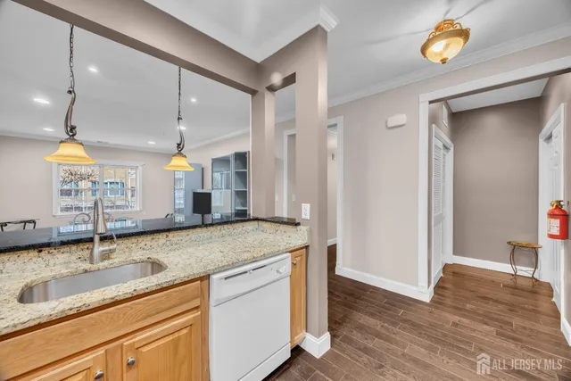 $345,000 | 540 Cranbury Road, Unit 219, East Brunswick, NJ 08816