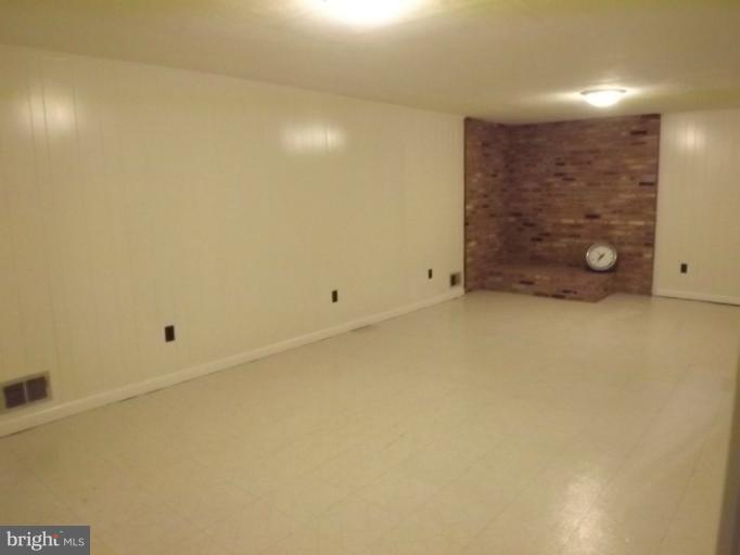 6 David Court Silver Spring, MD 20904 - Photo 6 of 19 Family Room