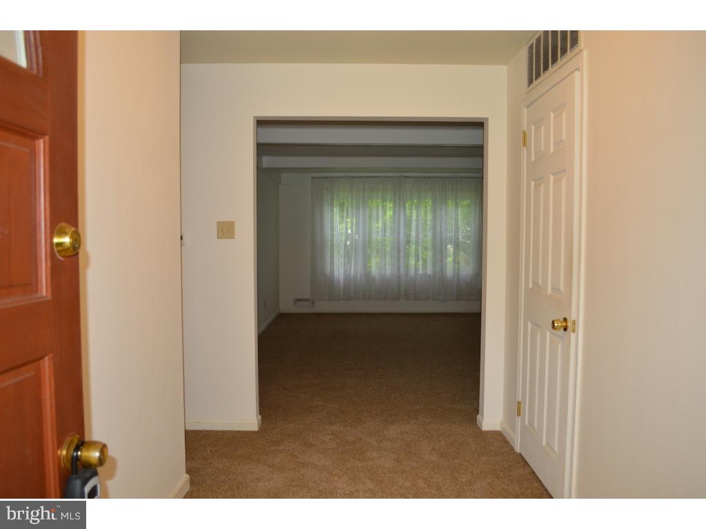 104 Sawmill Road Cherry Hill, NJ 08034 - Photo 4 of 12