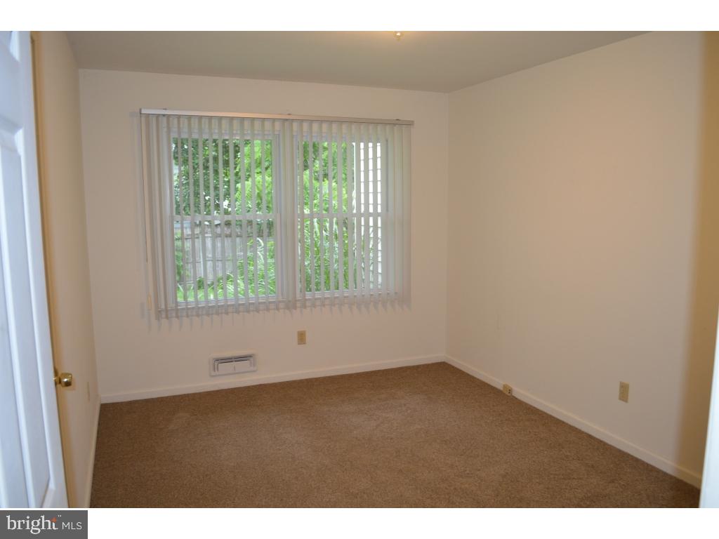 104 Sawmill Road Cherry Hill, NJ 08034 - Photo 7 of 12