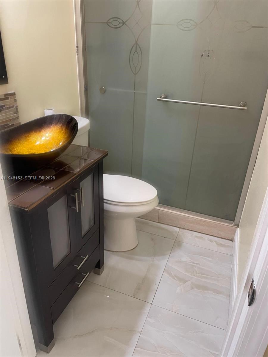 14562 Southwest 172nd Lane Miami, FL 33177 - Photo 40 of 44