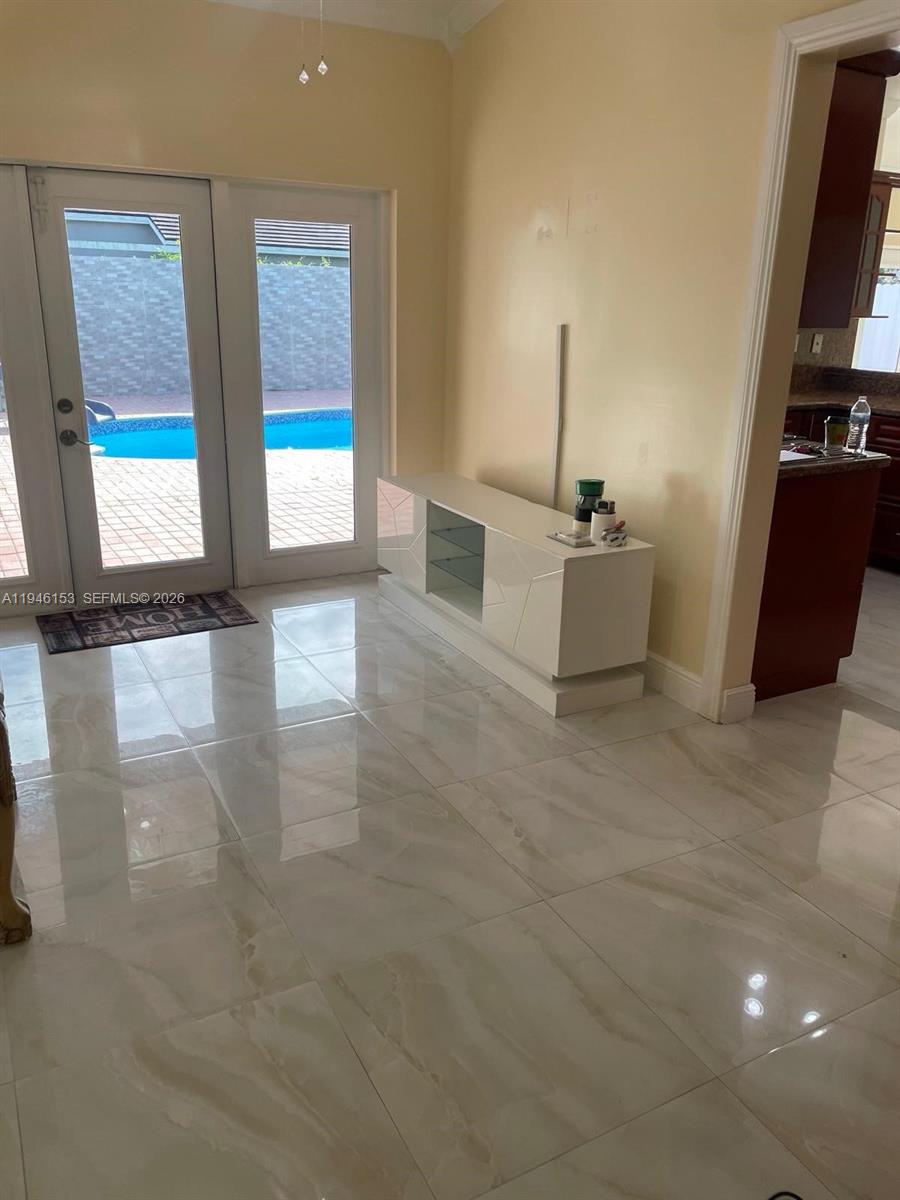 14562 Southwest 172nd Lane Miami, FL 33177 - Photo 7 of 44