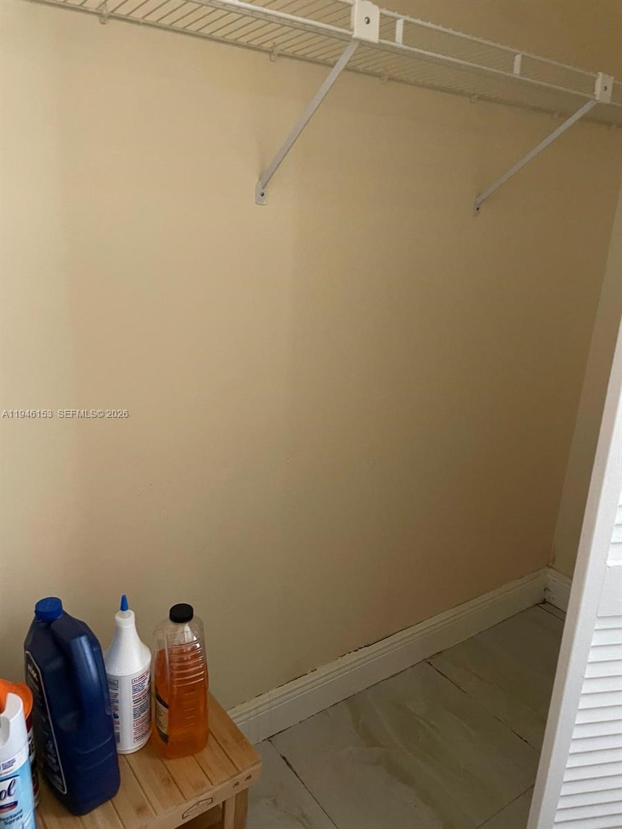 14562 Southwest 172nd Lane Miami, FL 33177 - Photo 8 of 44