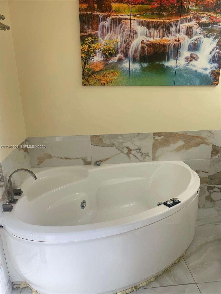 14562 Southwest 172nd Lane Miami, FL 33177 - Photo 10 of 44