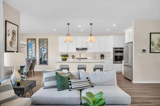 $652,990 | 312 Astor Court, Elgin, IL 60124