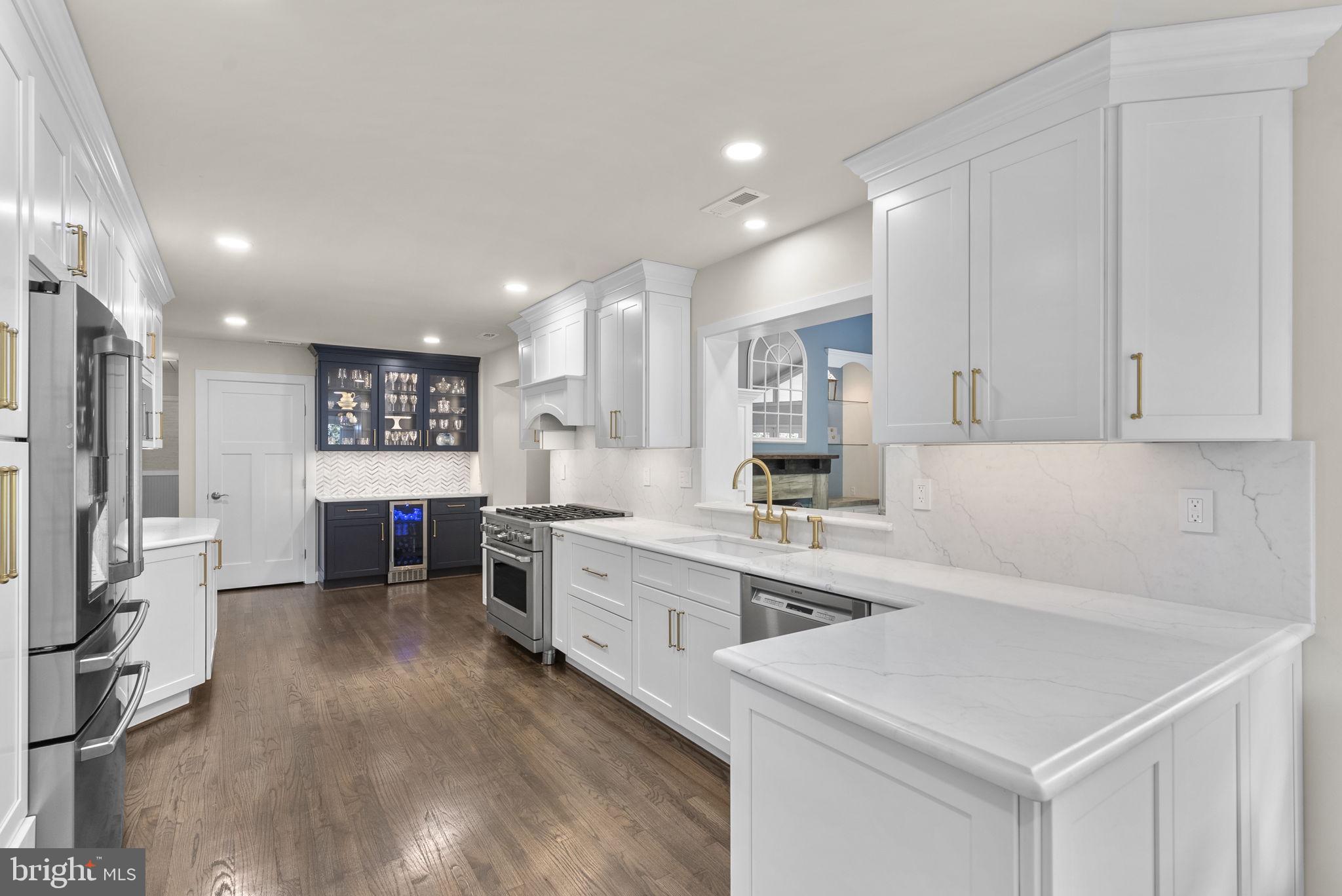 9006 Crestleigh Road Ellicott City, MD 21042 - Photo 10 of 73 Gallery Image 10