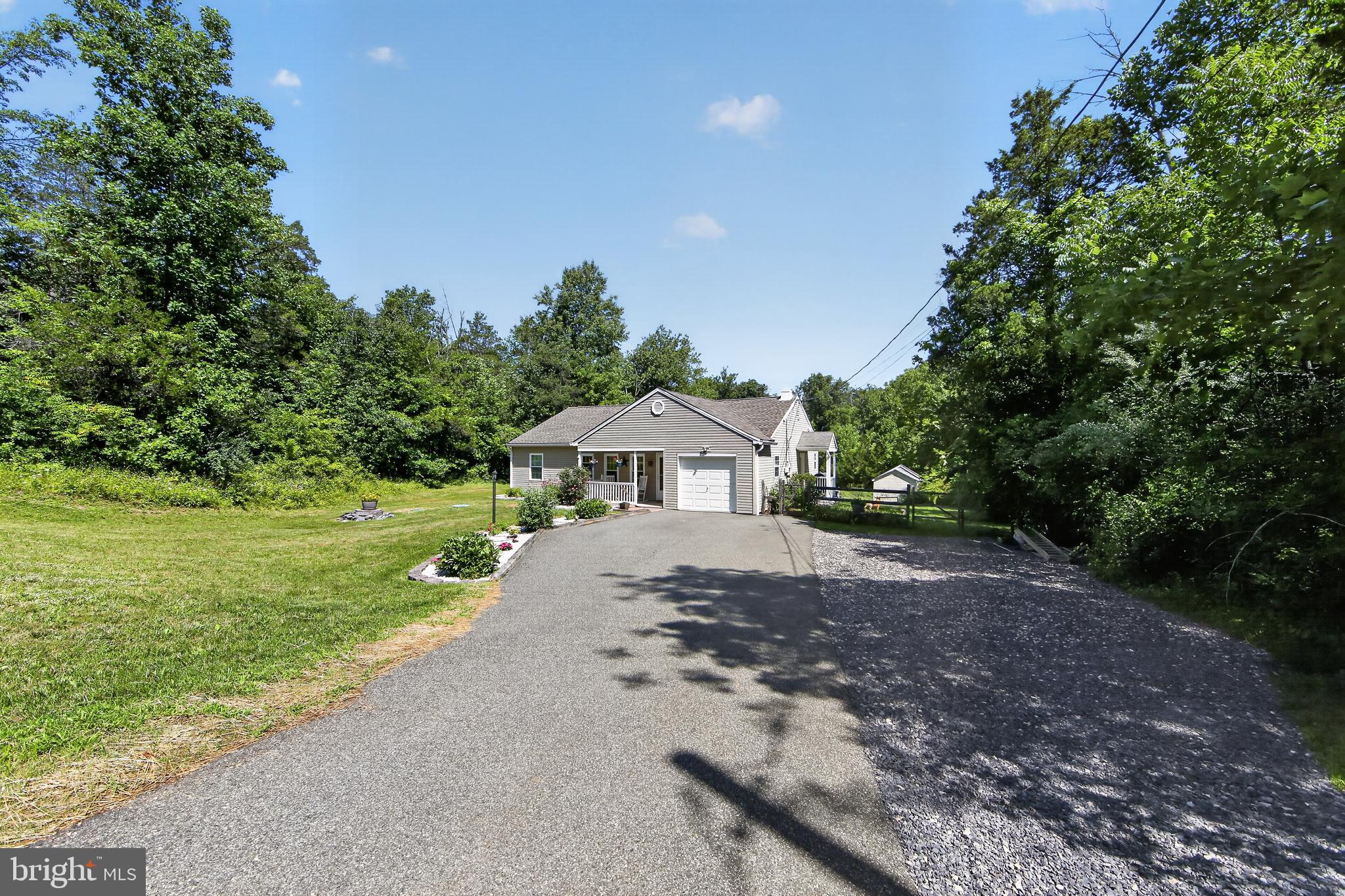 233 Snyder Road Pottstown, PA 19464 - Photo 4 of 39 Front Entrance and Driveway