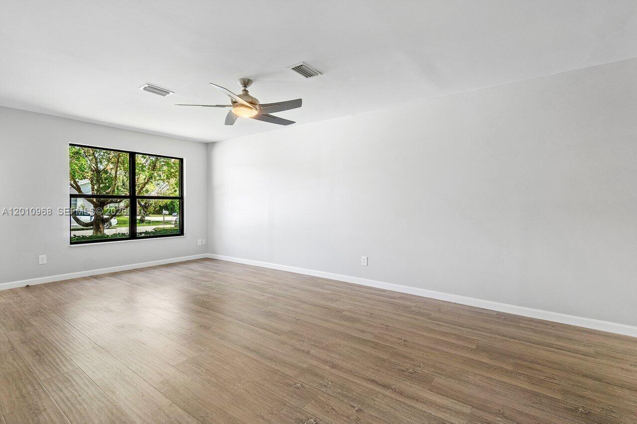 1367 Riverside Circle, Unit 1367 Wellington, FL 33414 - Photo 14 of 36