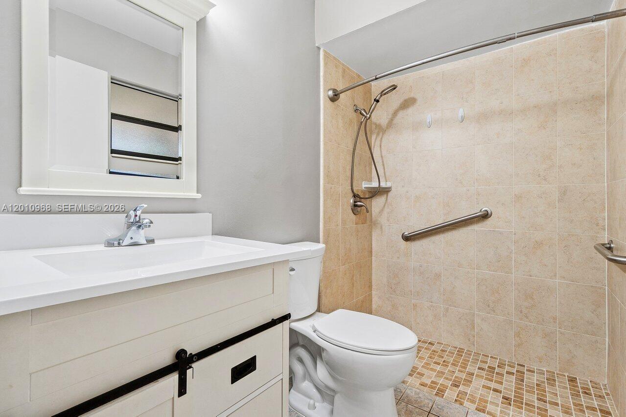1367 Riverside Circle, Unit 1367 Wellington, FL 33414 - Photo 15 of 36