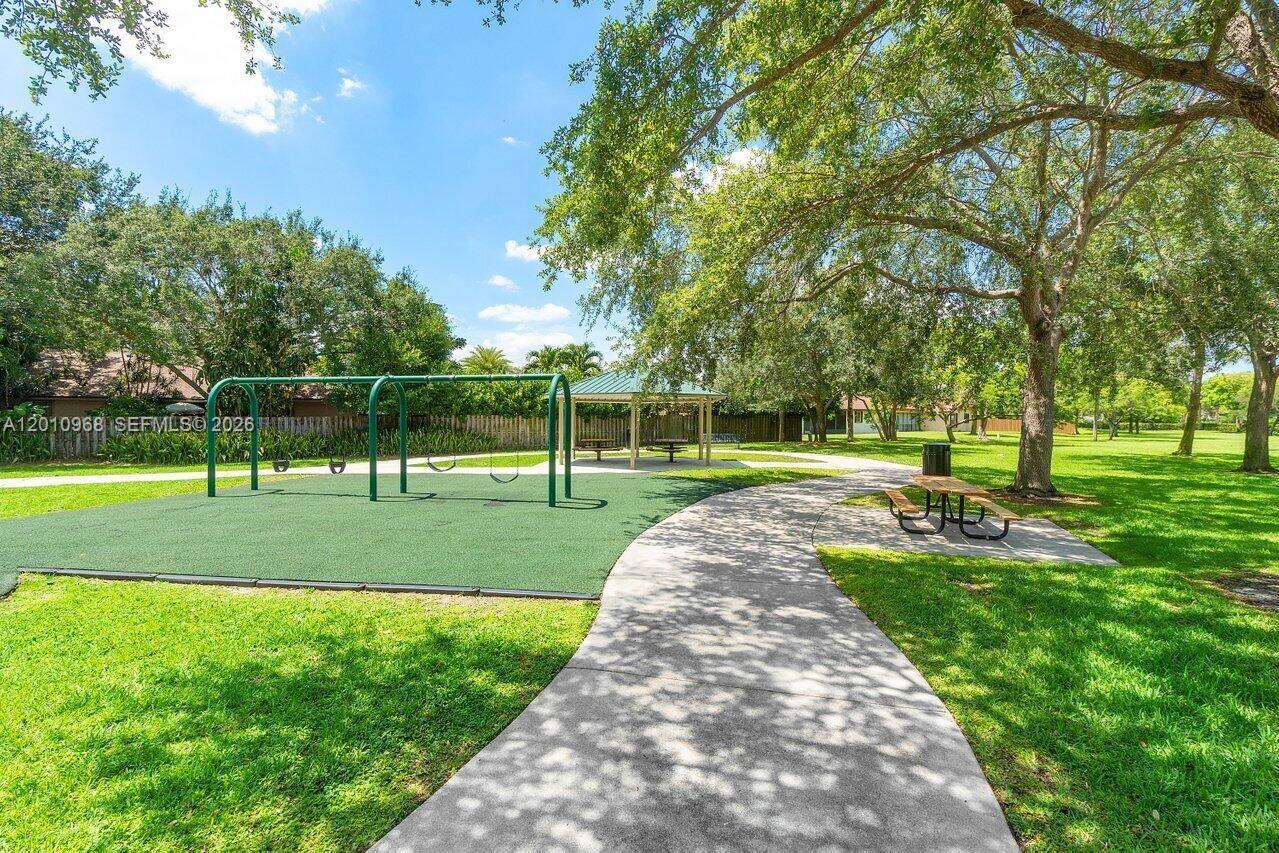 1367 Riverside Circle, Unit 1367 Wellington, FL 33414 - Photo 29 of 36