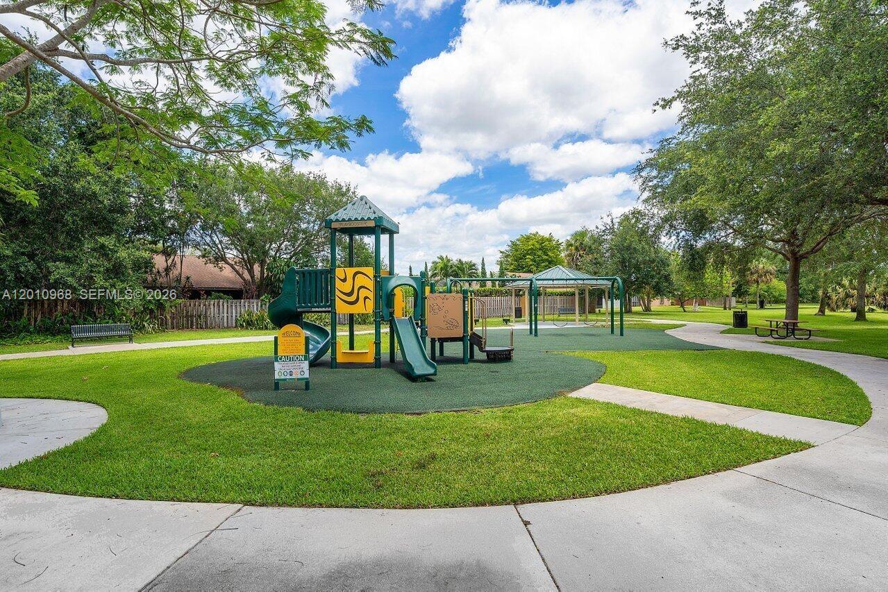 1367 Riverside Circle, Unit 1367 Wellington, FL 33414 - Photo 31 of 36
