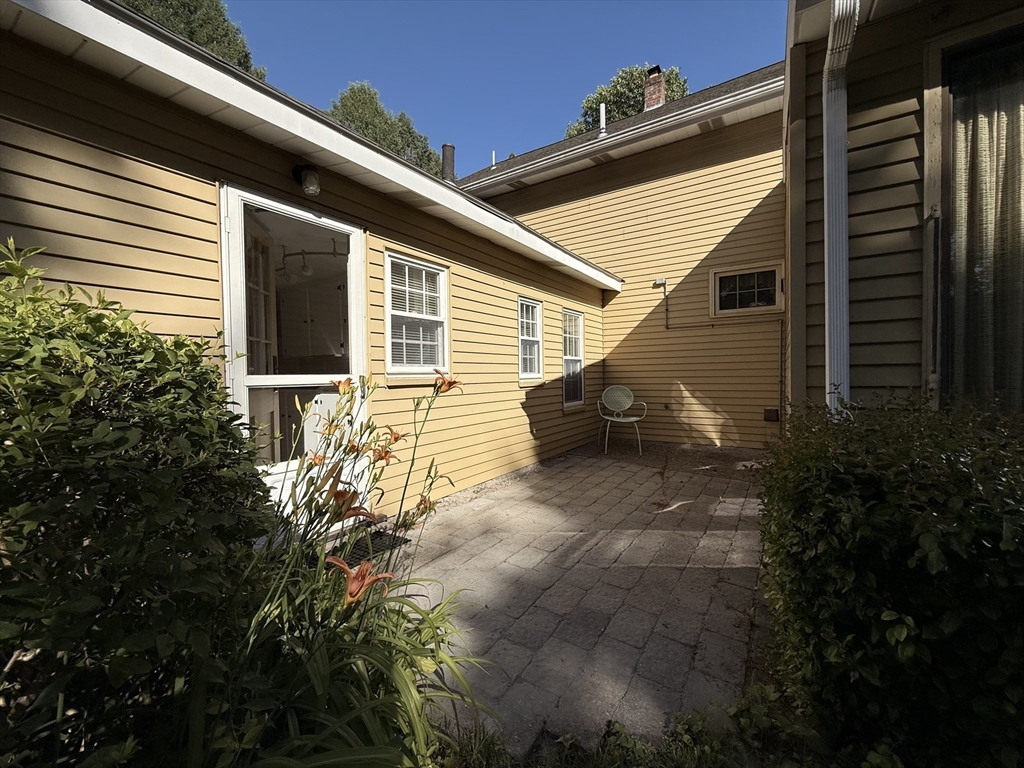 391 Bedford Street, Unit R Concord, MA 01742 - Photo 8 of 9