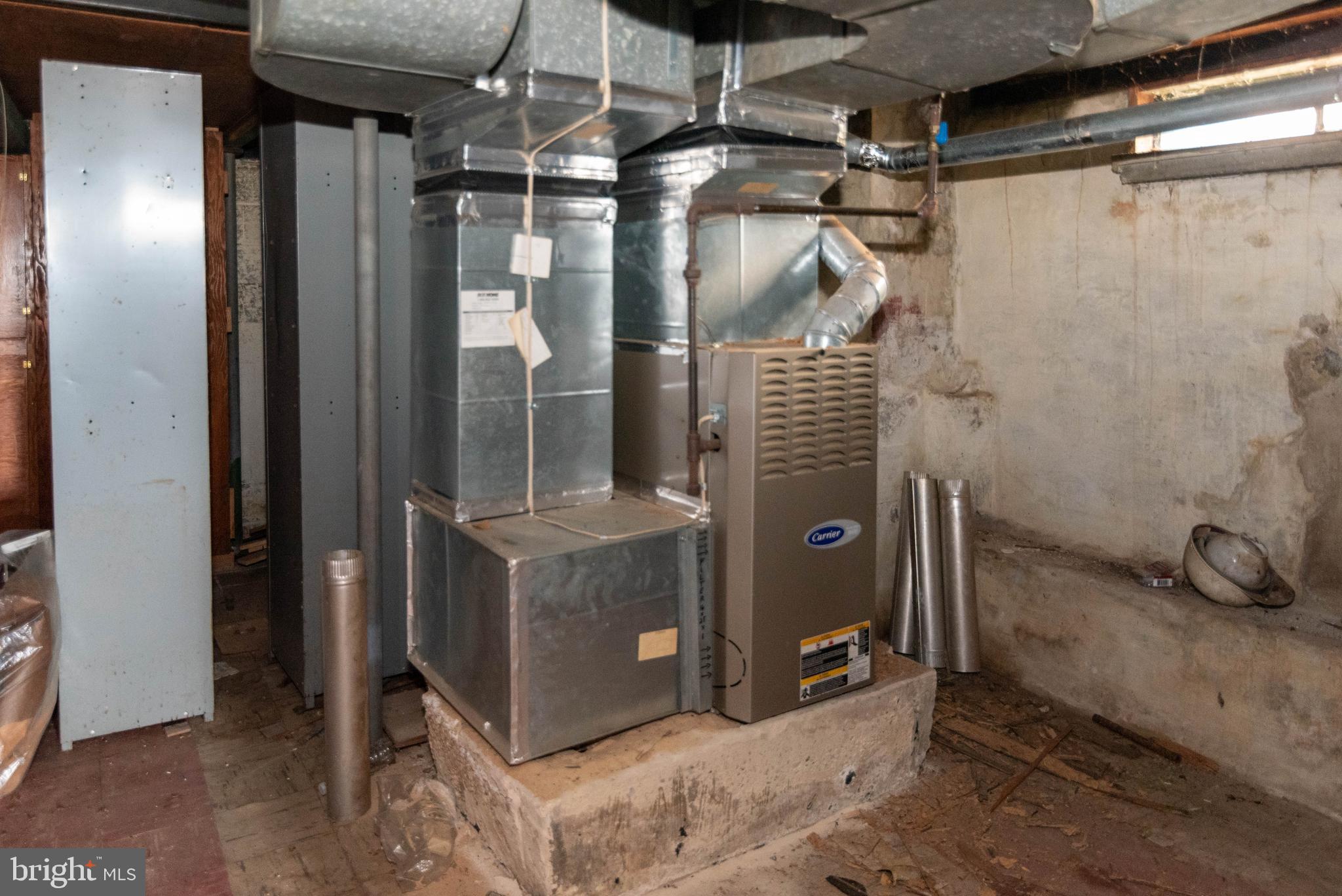 6510 North Point Road Edgemere, MD 21219 - Photo 20 of 56 a bathroom with a shower and a sink