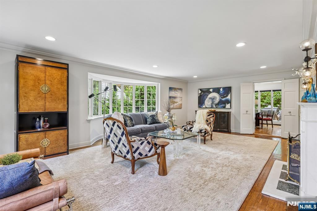 256 Lotte Road Ridgewood, NJ 07450 - Photo 5 of 44