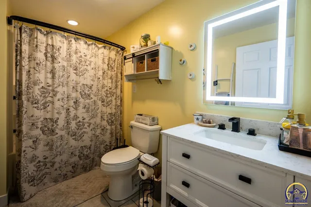 $345,000 | 1717 Southwest Stone Crest Drive, Topeka, KS 66615