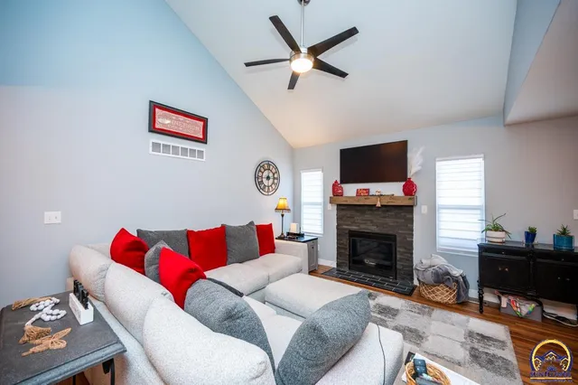 $345,000 | 1717 Southwest Stone Crest Drive, Topeka, KS 66615