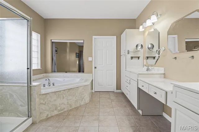 $675,000 | 410 Gillham Court, Ballwin, MO 63021