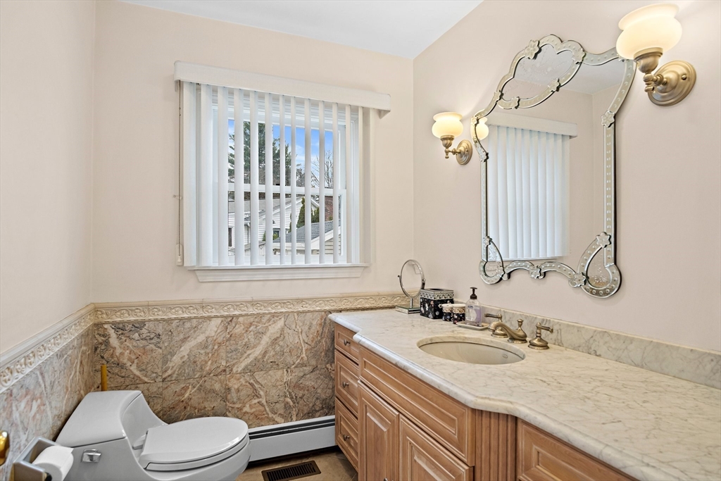 9 Country Club Road Stoneham, MA 02180 - Photo 14 of 28 Gallery Image 14