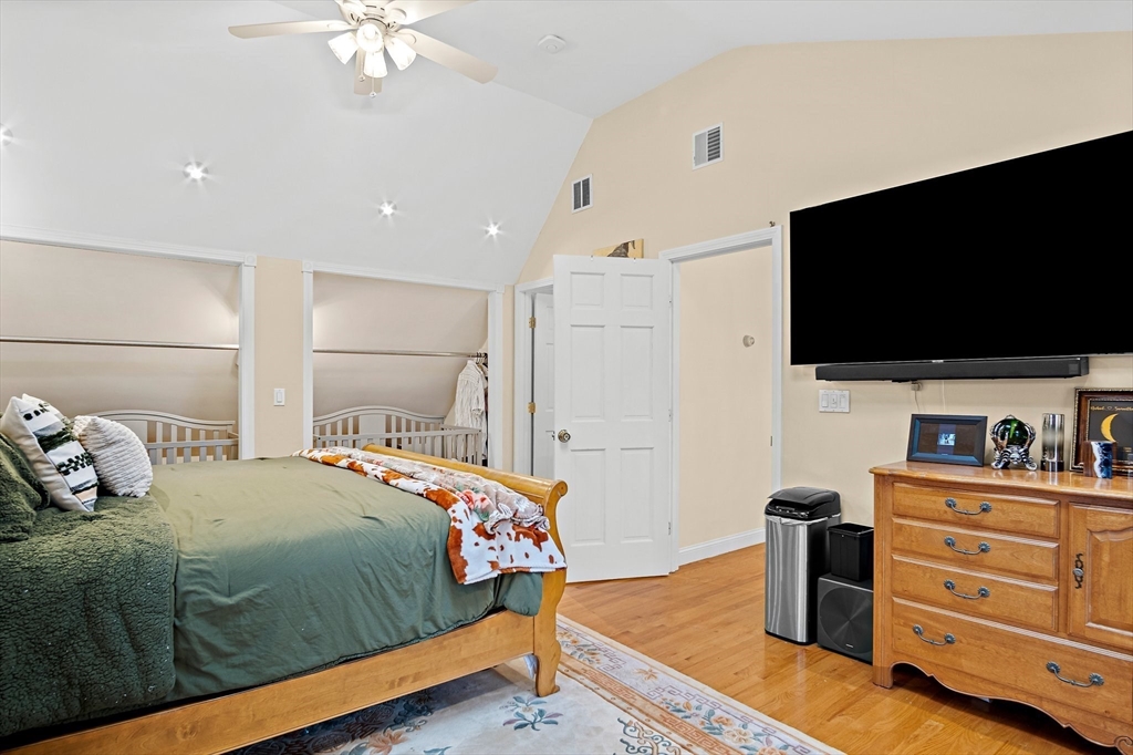 9 Country Club Road Stoneham, MA 02180 - Photo 19 of 28 Gallery Image 19