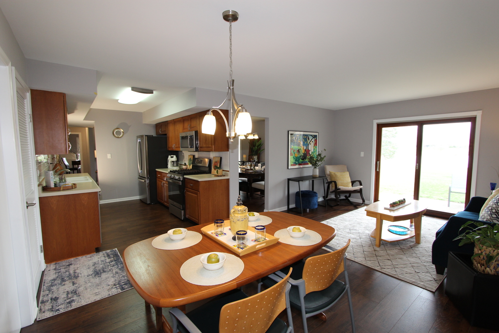 965 Rosedale Lane Hoffman Estates, IL 60169 - Photo 13 of 28 Gallery Image 13