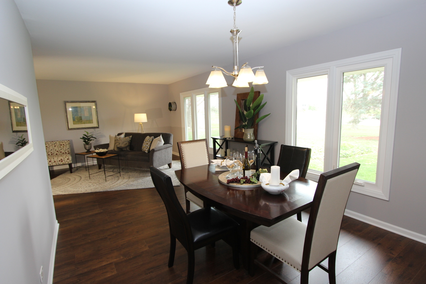 965 Rosedale Lane Hoffman Estates, IL 60169 - Photo 8 of 28 Gallery Image 8